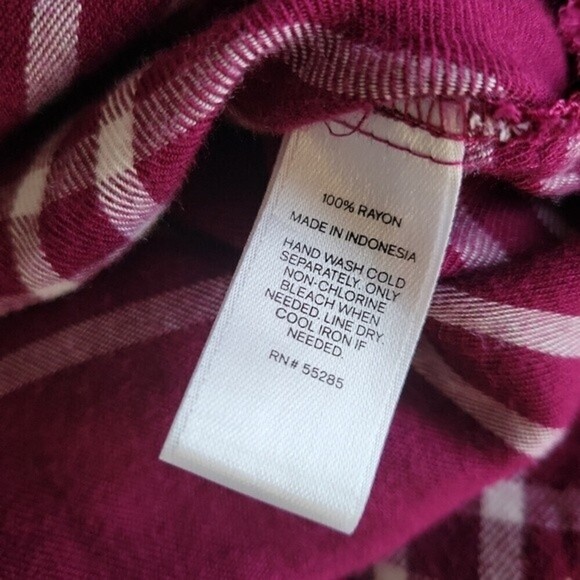 EXPRESS | Women's Burgundy Plaid Cold Shoulder Shirt - Size SP - Picture 10 of 10